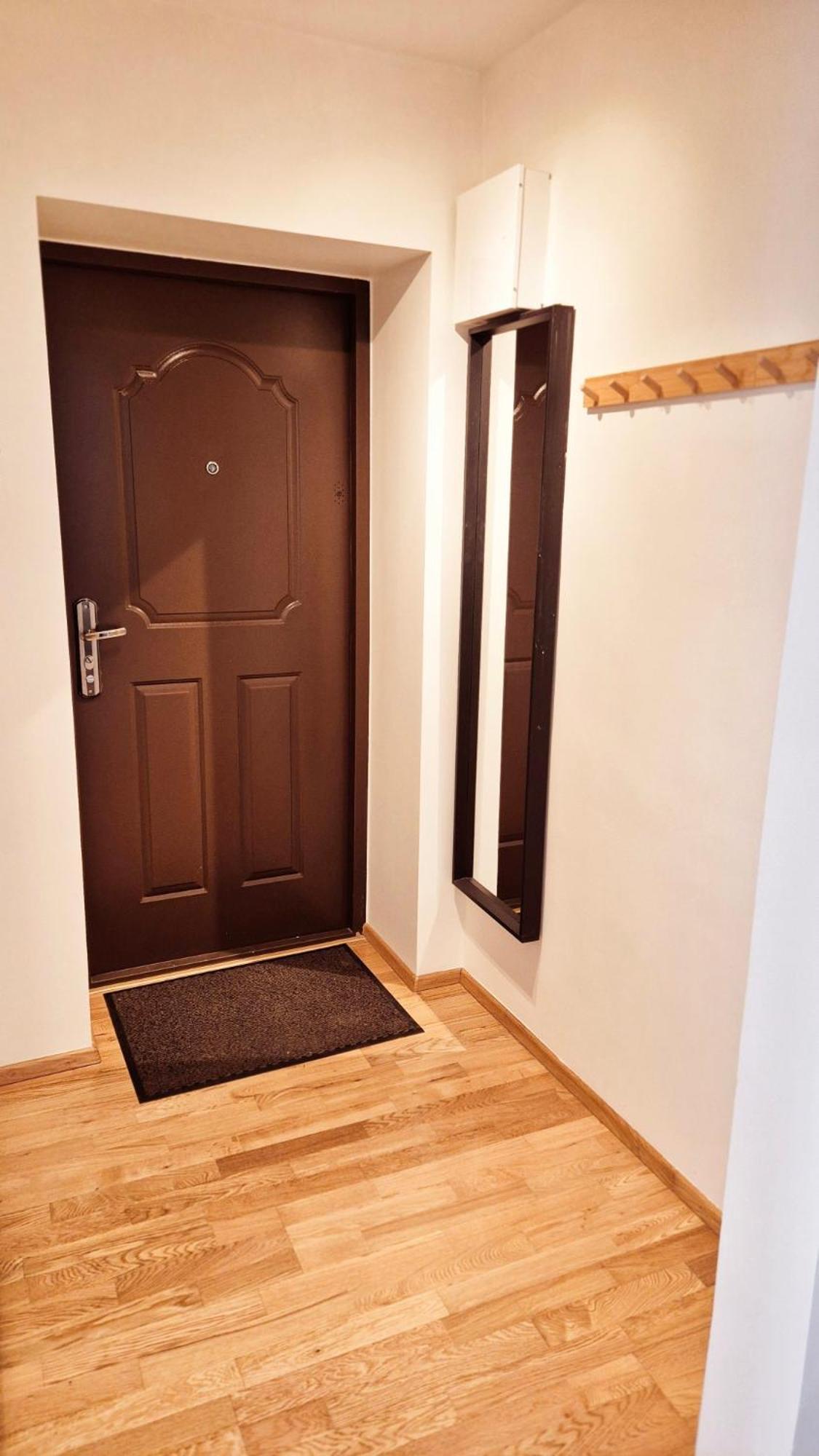 Korter Vanalinna Laehistel Apartament Haapsalu